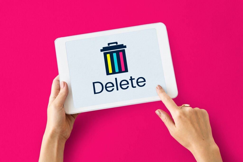 delete-cancel-cut-out-remove-erase-edit_53876-132168